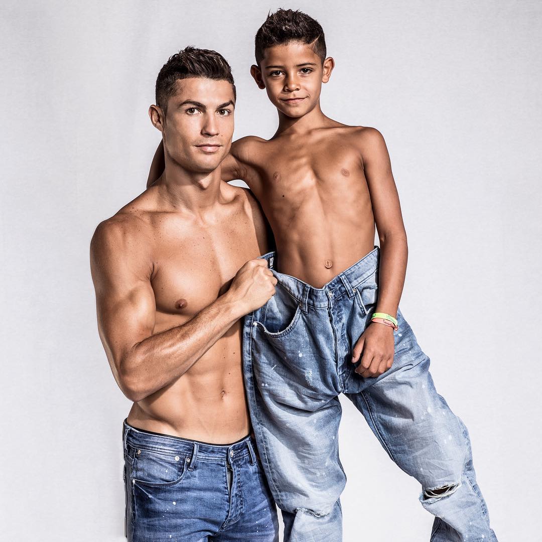 Con trai cưng của cầu thủ Ronaldo bị bố cấm ăn khoai tây chiên